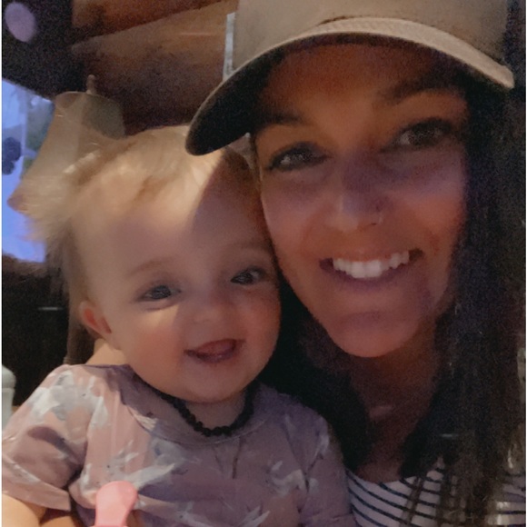 Meet your Posher, Michelle - Picture 2 of 3